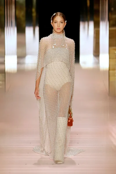 Look 4